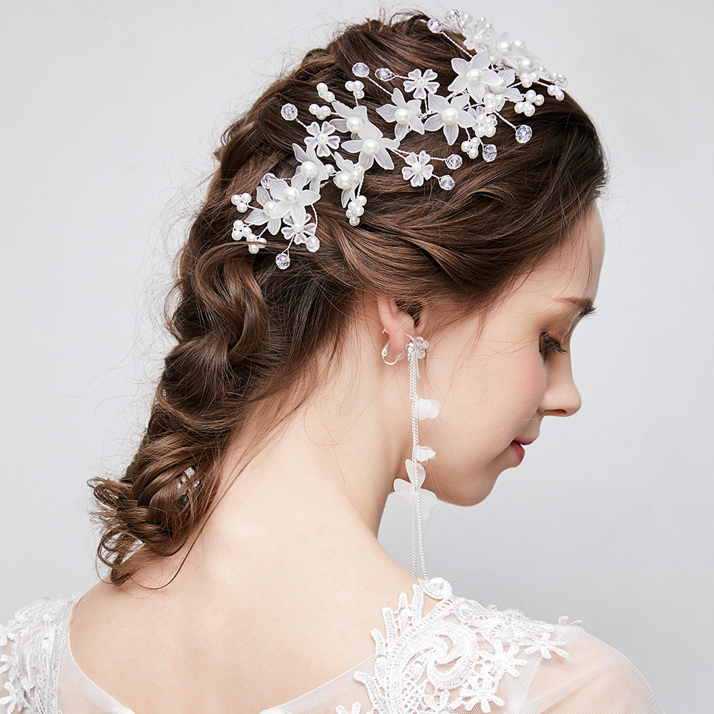 ウェディングヘッドドレス 白 ヘアアクセサ髪飾り 花 フラワー 花嫁 エレ ブライダル 結婚式 パーティー ウエディング 二次会 演奏会 披露宴 発表会